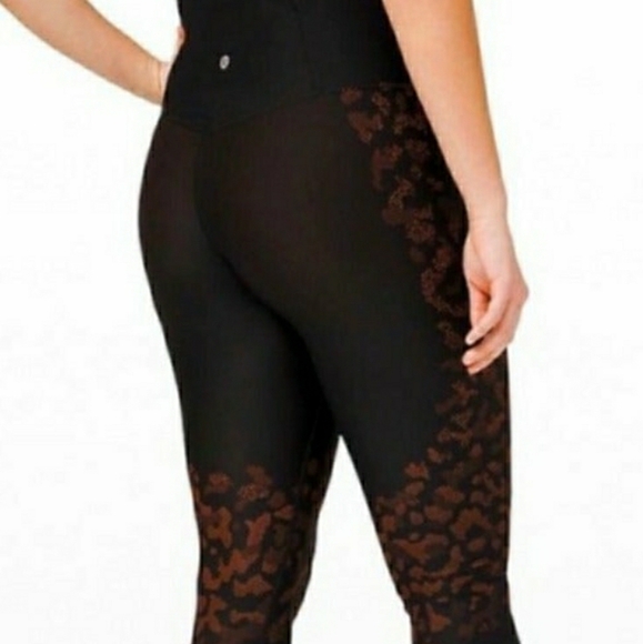 Lululemon Mapped Out Leggings - Picture 2 of 8